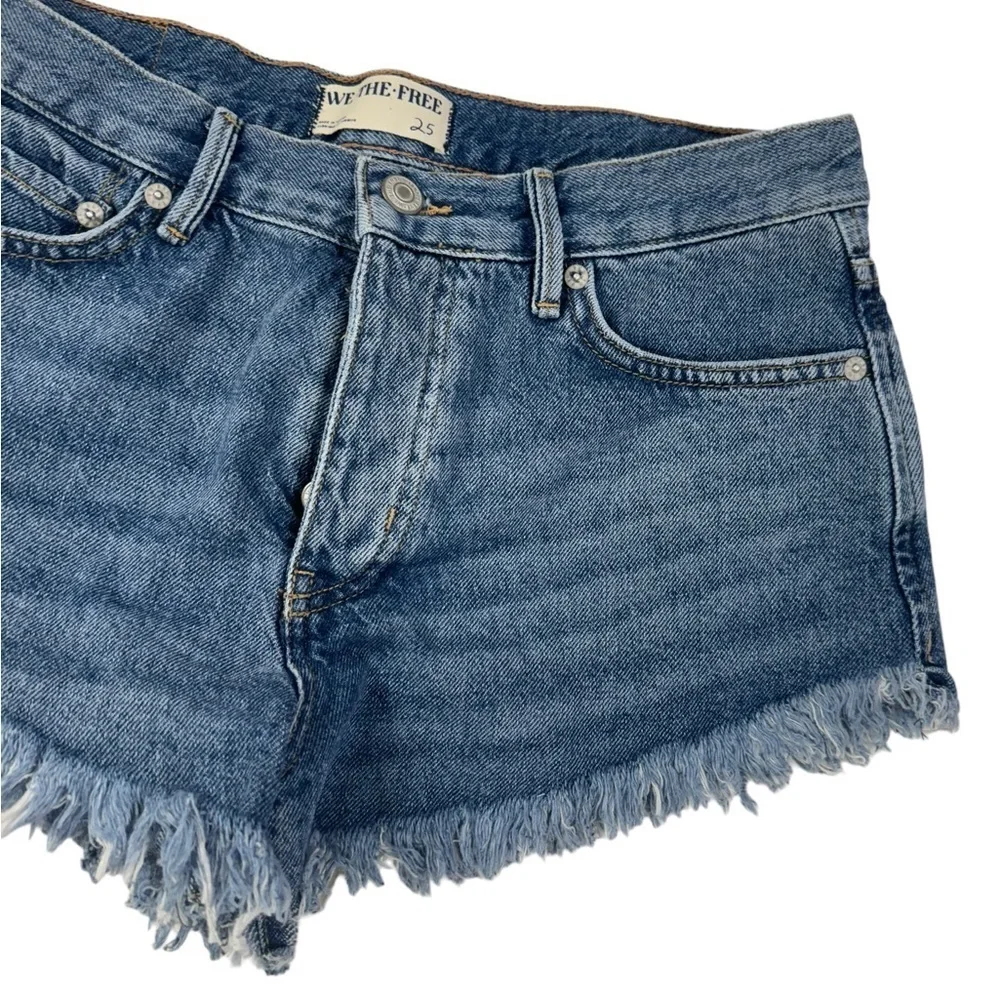 Free People We The Free Blue Distressed Hem Buttons Cheeky Denim Shorts Women 25